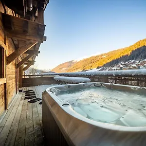 https://claire-vallee.hotels-rhonealpes.com