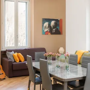 https://exclusive-apartment-magritte-style.it-lombardy.com