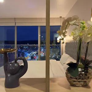 Apartment Espectacular Vista La Carolina - One, Quito